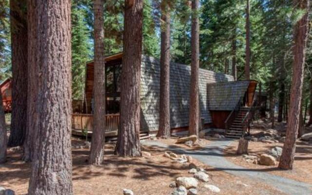 Oliver Pet Friendly Rental by RedAwning