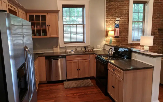 Midtown 886 By Homecomfortstay