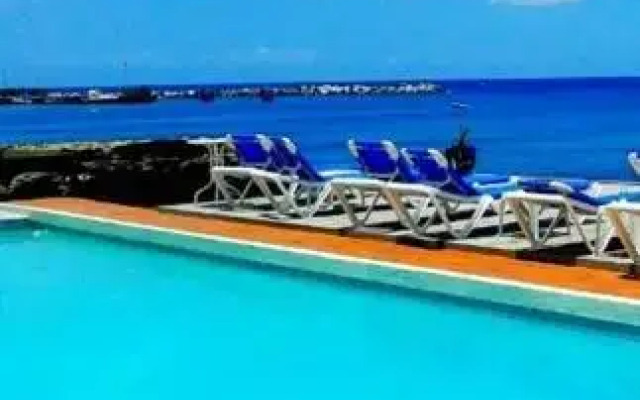 Golden Era Hotel