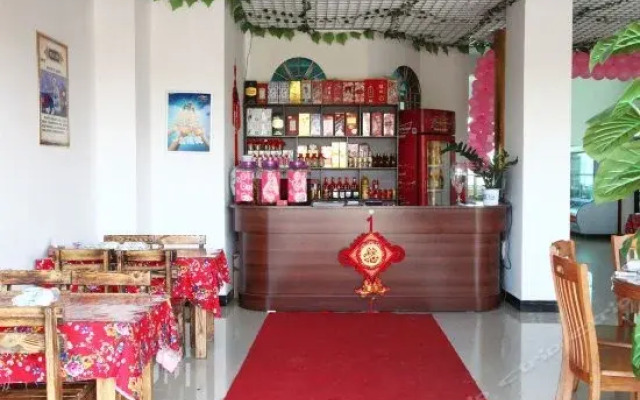 Kunming Junhong Hotel