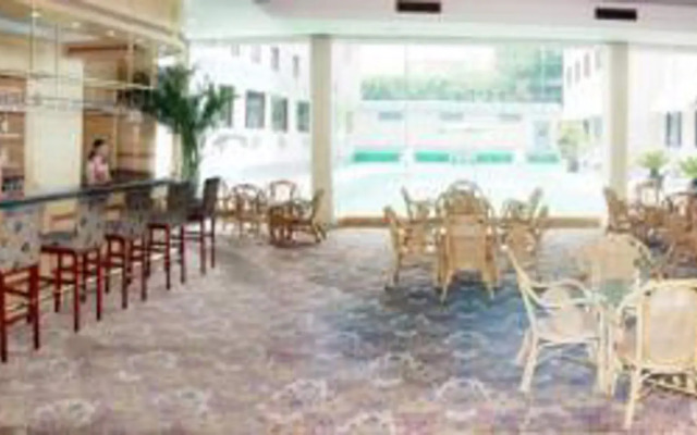 Lily Hotel