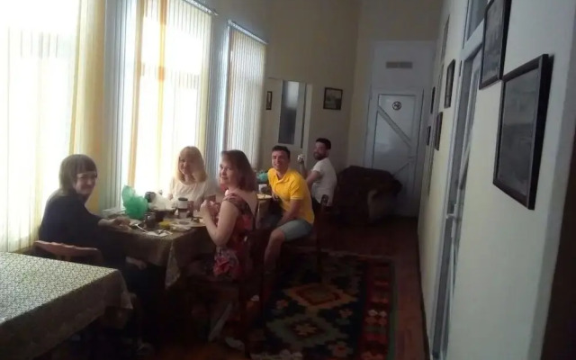 Hostel 124