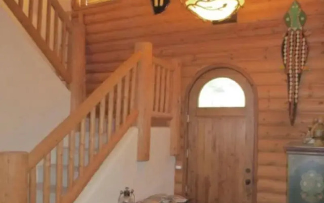 Forest Glen Lodge