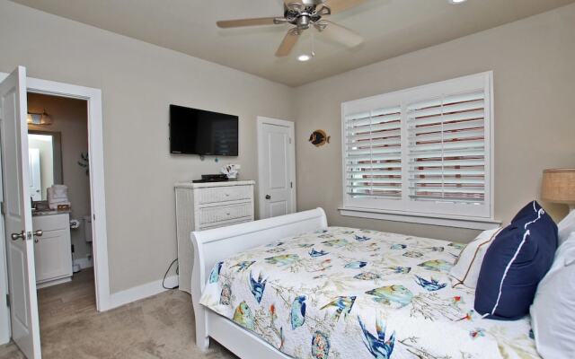 Turtle Tracks - 4 Br home