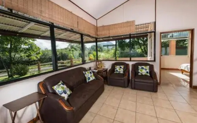 Henri's house Hotel