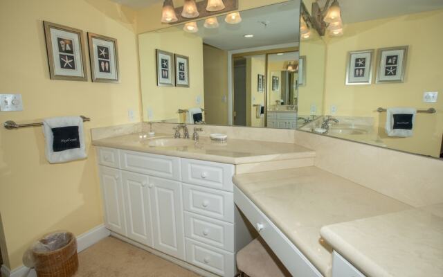 Inlet Reef 516 2 Bedroom Condo by RedAwning