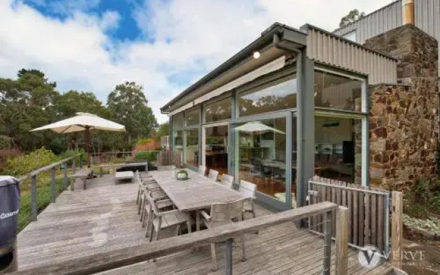 Myers Road Vineyard plus Guesthouse