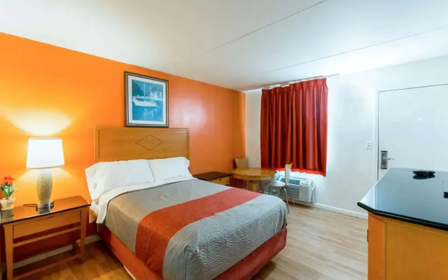Motel 6 Rio Grande