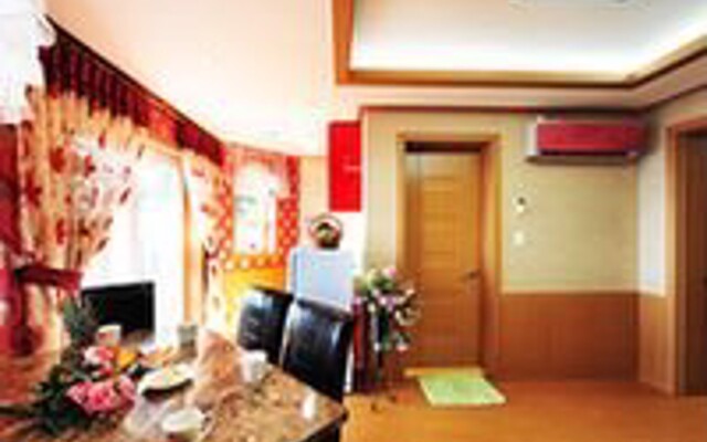 Ganghwa Haeneomi Pension