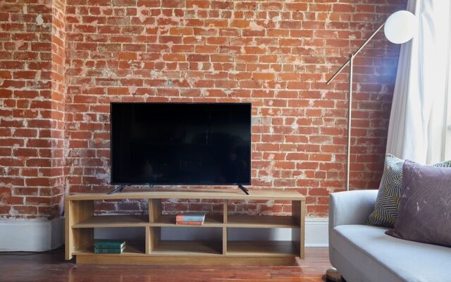 Charming Central Business District Suites by Sonder