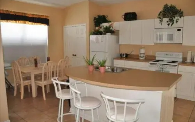 8101 Sun Palm Dr.