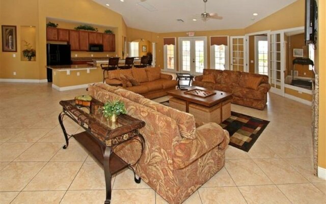 4CCS47RR23 4BR Vacation Home Near Disney by RedAwning
