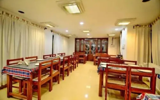 Hotel Fifth Season - Pahalgam