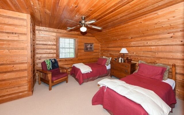 Tranquility - 4 Br home by RedAwning