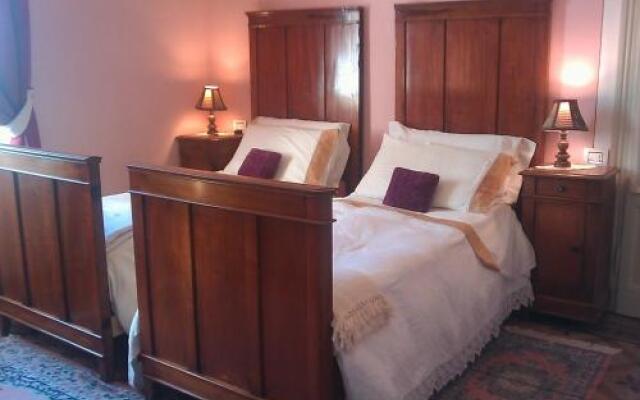 White Lady Bed and Breakfast