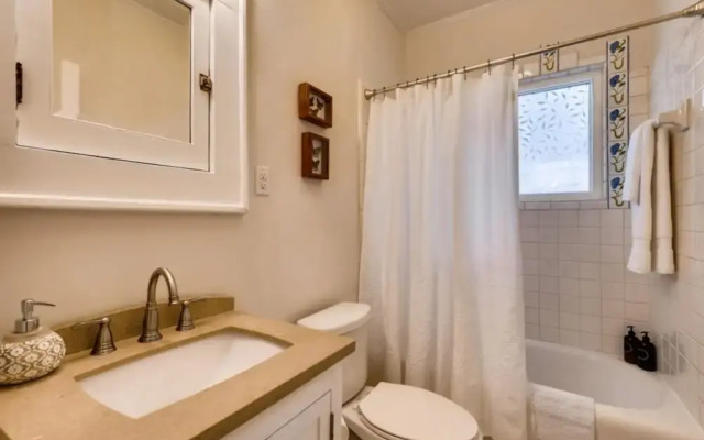Midtown 1417 By Homecomfortstay