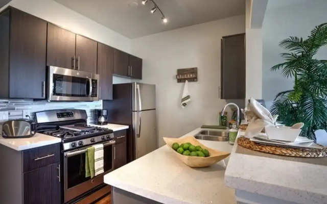 Convention Center Apartments By Barsala