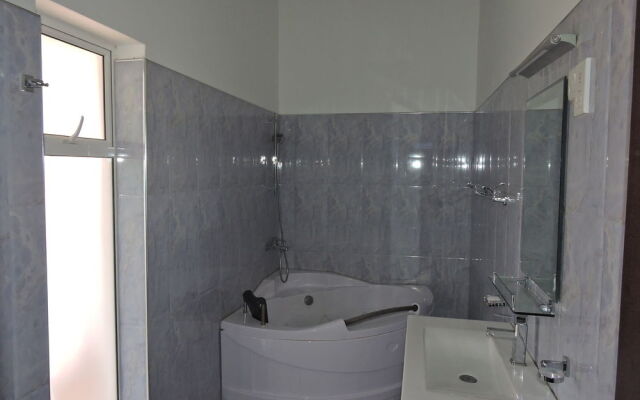 Platinum Marawila Hotel
