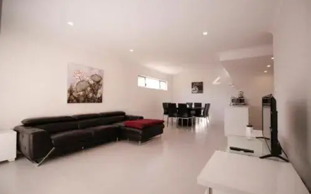Osborne Park Home (Osborne Park Home)