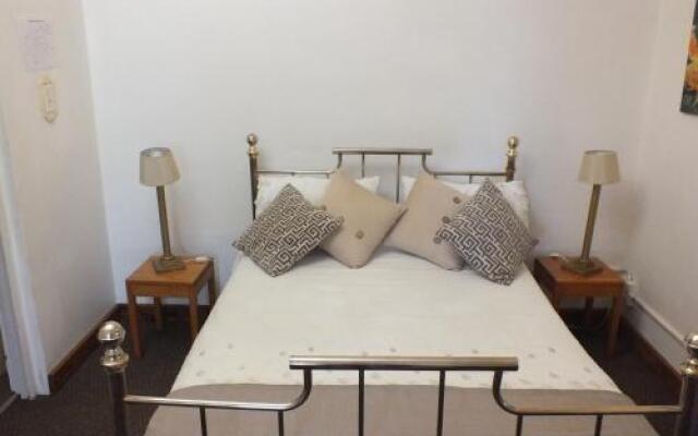 Ashtonville Terraces Guesthouse