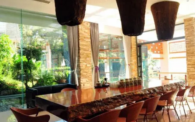 New Century SPA and Resort PUER