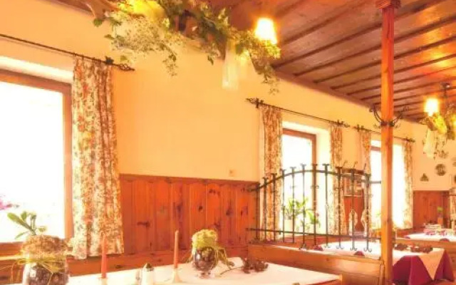 Dorf Hotel Grüner Baum