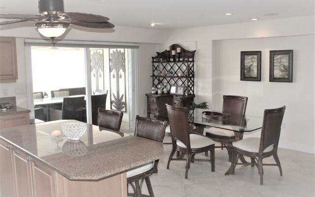 Jamaica Royale 502 - 2 Br Condo