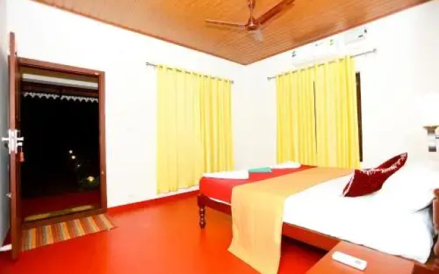Marari Charlys Homestay