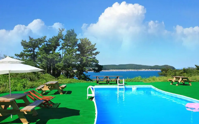 Taean Between Mountain & Sea Pension