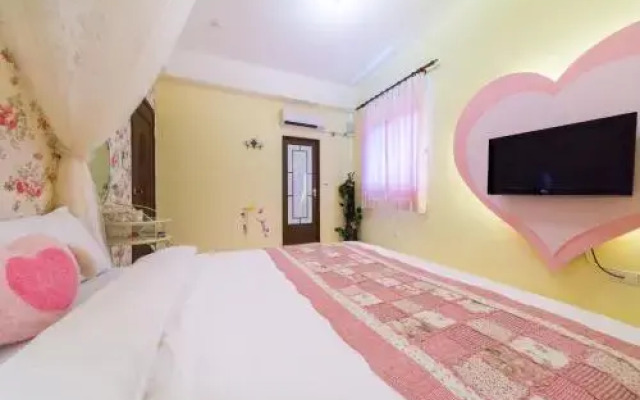 Elisa House