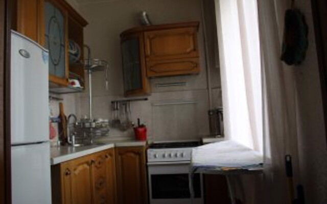 Sun City Apartments on the street. Parkovaya 40