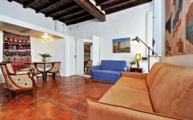 Charme Monti Small Terrace