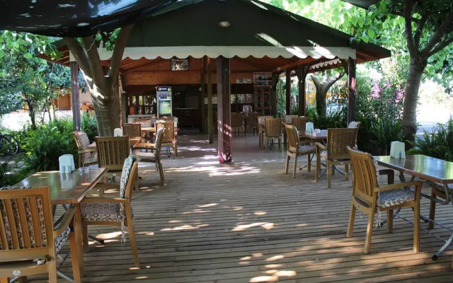 Blue Paradise Pension
