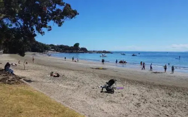 Takapuna Beach Accommodation
