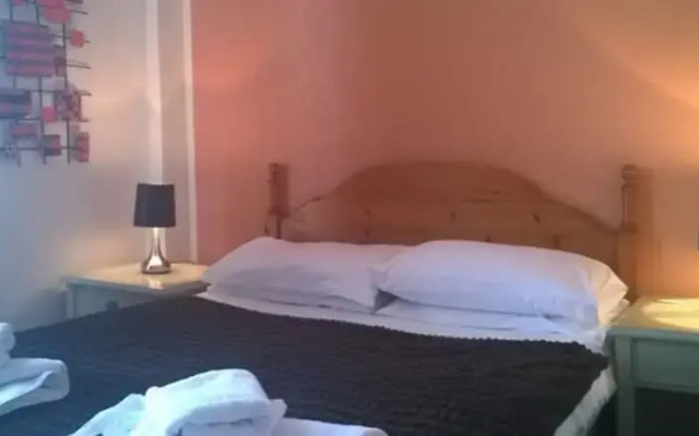 Royal Oak Hotel