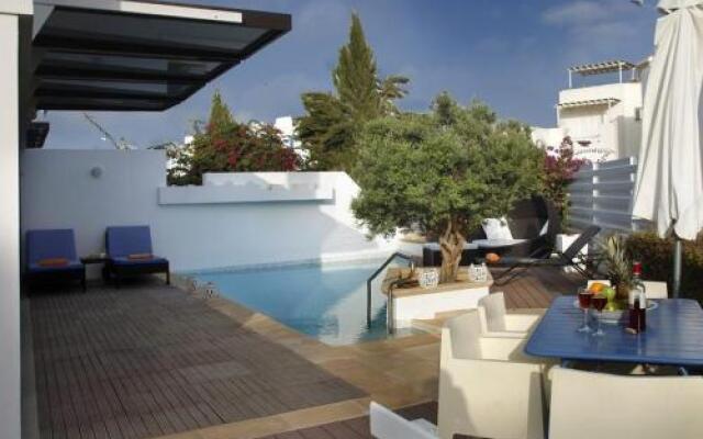 2 Br Villa Mykonos Chg 8901