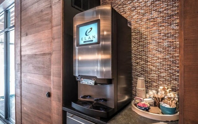 Stay Smart Live Oak St Uptown Downtown