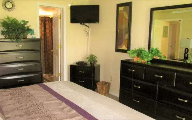 Charles Sweetwater Club Condo