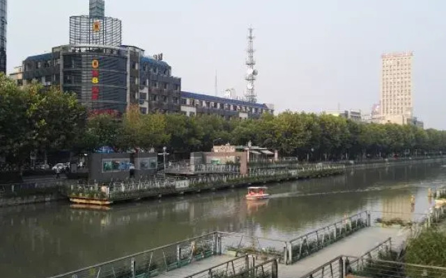 Super 8 Hotel Kunshan ZhenChuanXiLu Guo Lao Nong