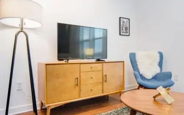 Amazing New 2Bdrm/2Bath Apt Downtown