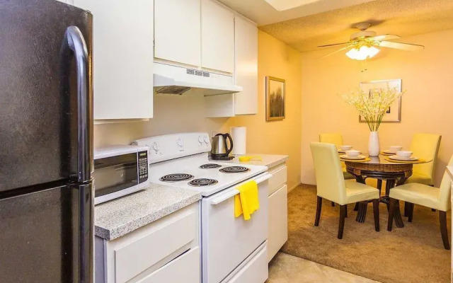 Topeka Apartment #873901 by RedAwning