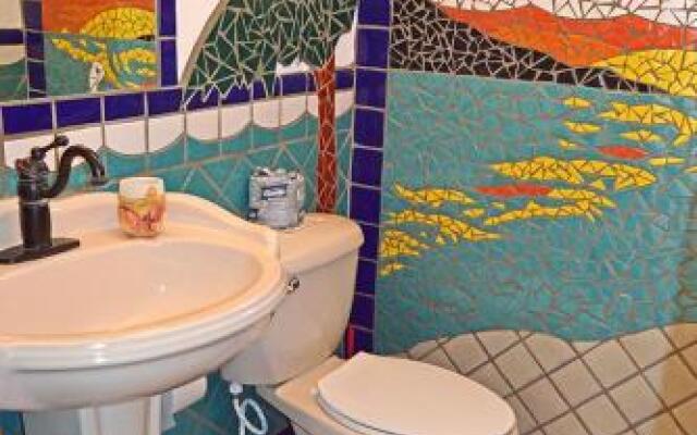 Bella Mareas by RedAwning