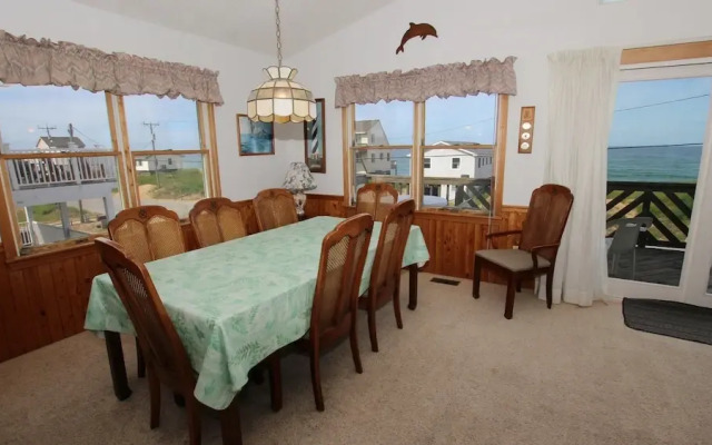 Dolphin Watch - 4 Br Home