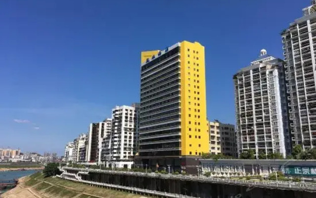 Lijing Hotel (Qilou city three general store)