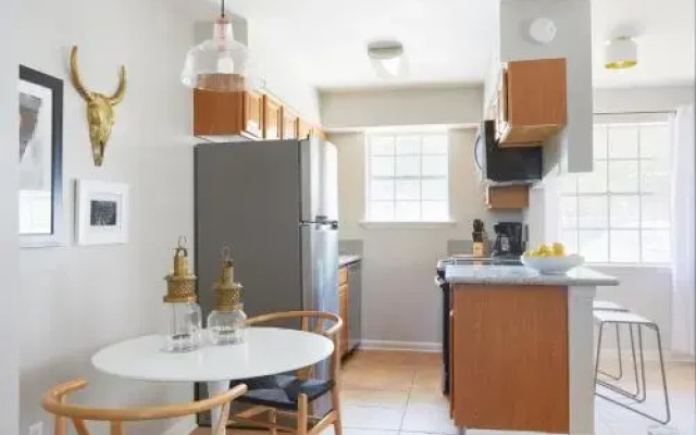 Exquisite Bywater Suites by Sonder