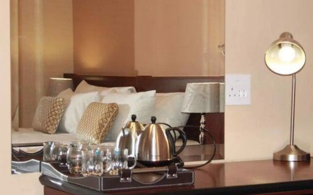 1st Class Manor B&B
