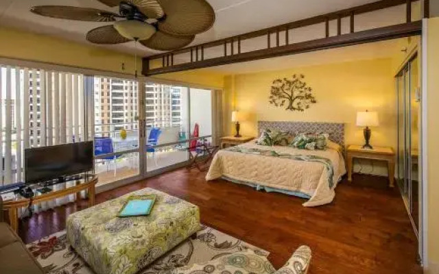 Ilikai 1130 - Studio Condo