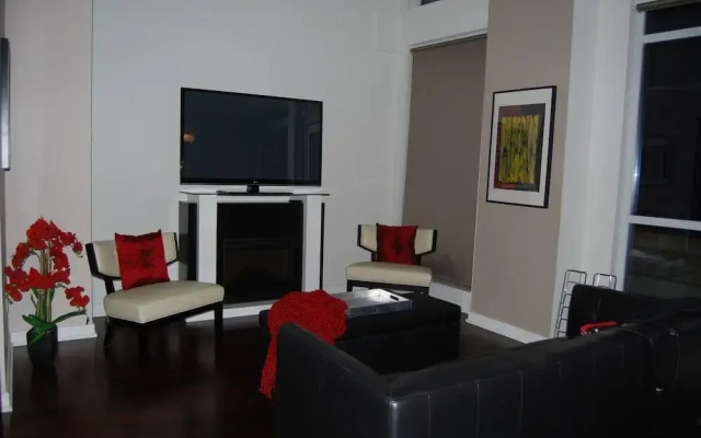 Luxury Downtown Water Front Condo offered by Short Term Stays