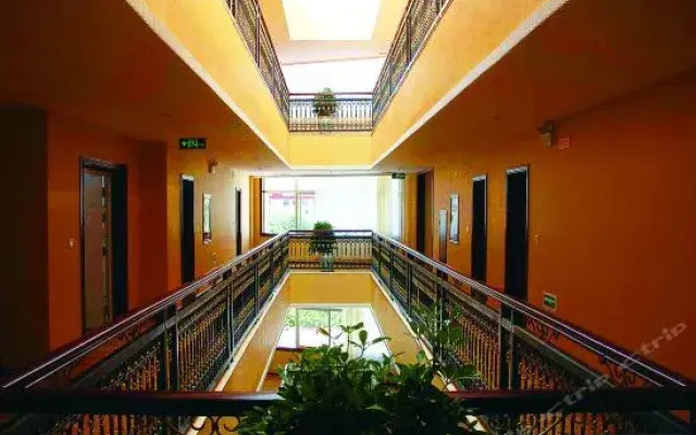 Kaijie Traders Hotel