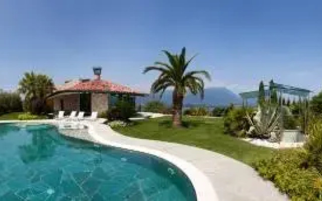 Villa Benedita